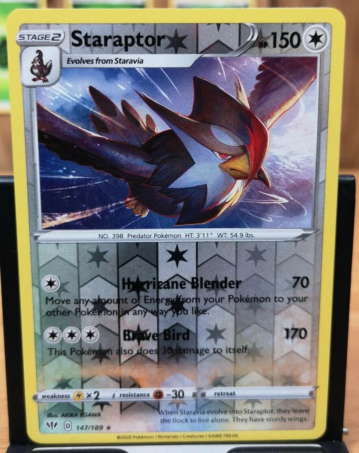 Staraptor #147 — Flammende Finsternis (Reverse Holo)