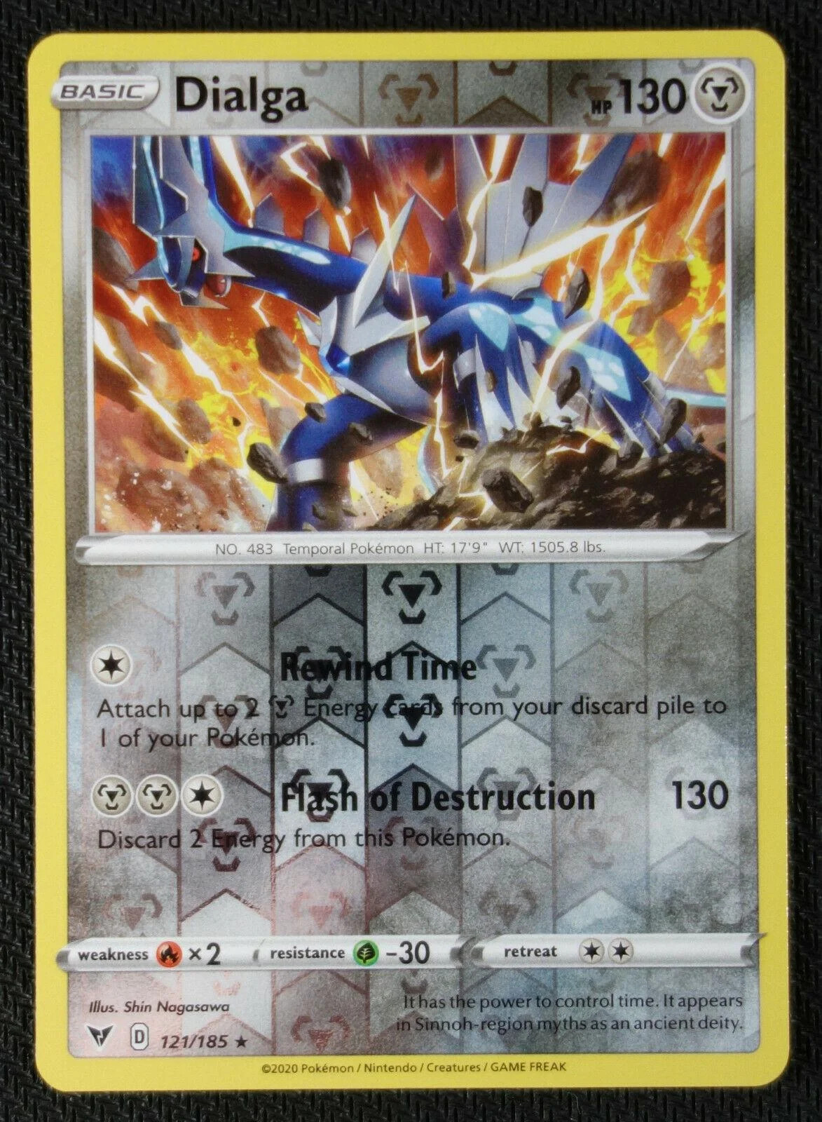 Dialga #121 — Voltaje Vívido (Reverse Holo)