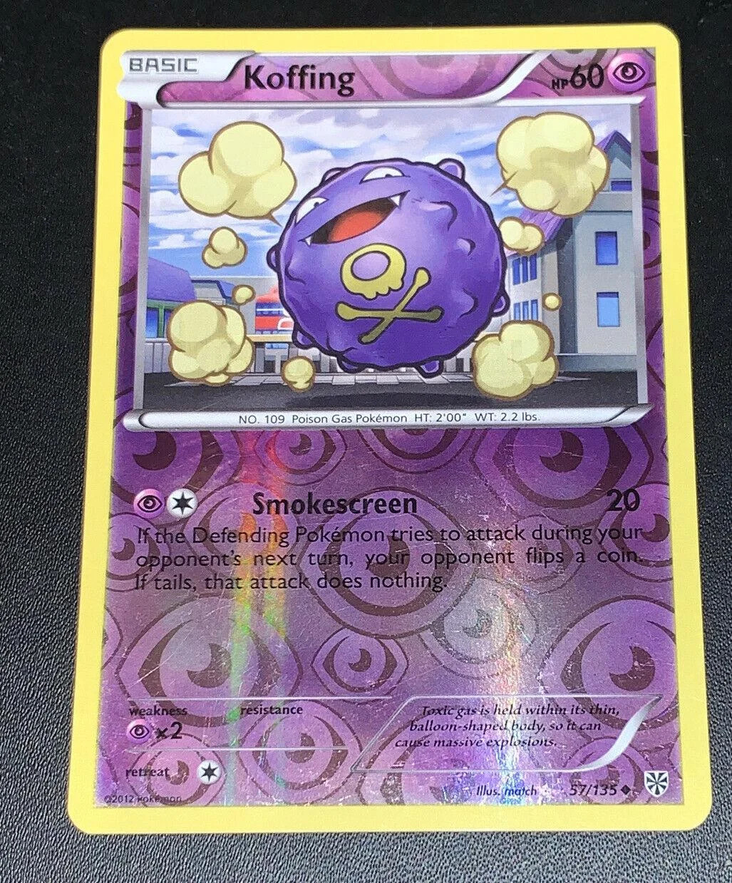 Koffing #57 — Tempestade de Plasma (Reverse Holo)