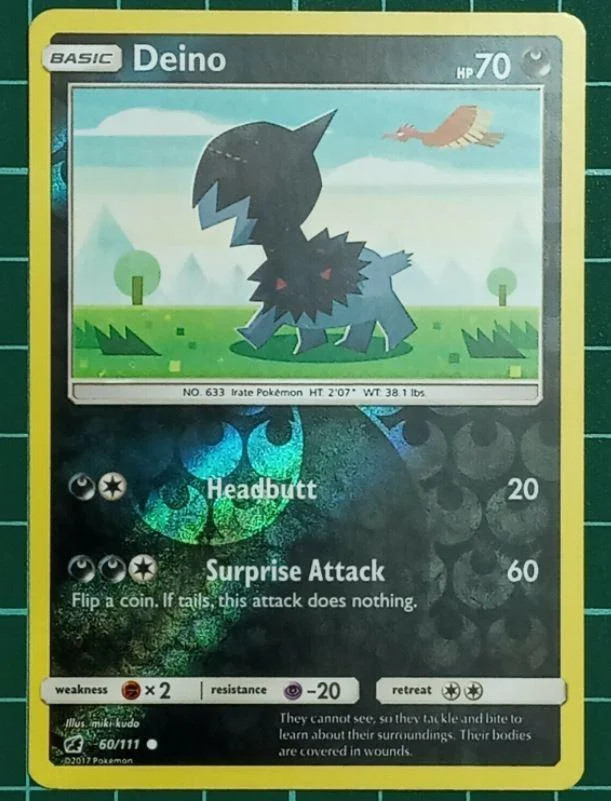 Deino #60 — Invasión Carmesí (Reverse Holo)